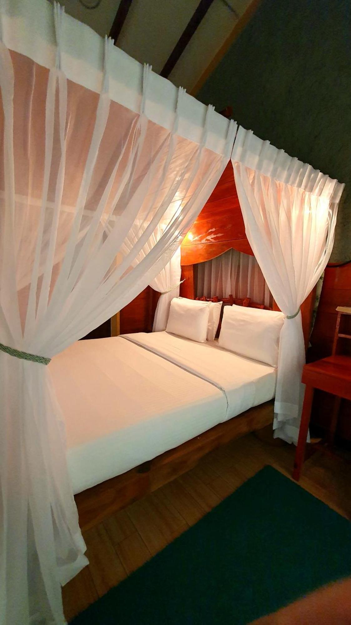 Guest Inn Avendra Ella Esterno foto